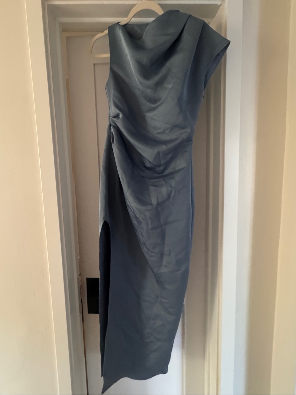 NWT- Elliatt Coralie Gown - Picture 3 of 6